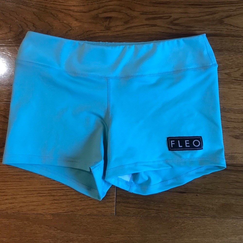 Baby Blue 3.25 Fleo size small
